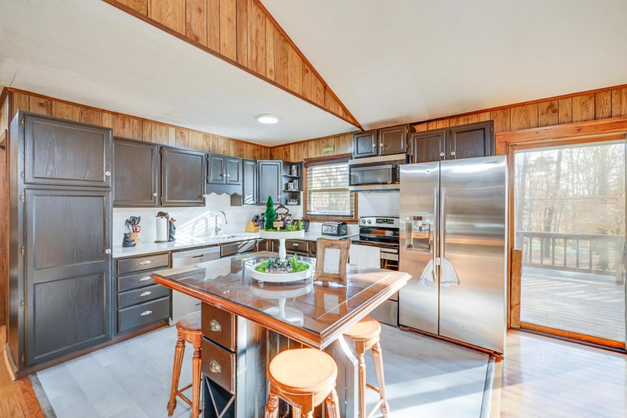 Bear Haven Cabin - Lake, Ac, Pool With Game Room! Сasa de vacaciones *