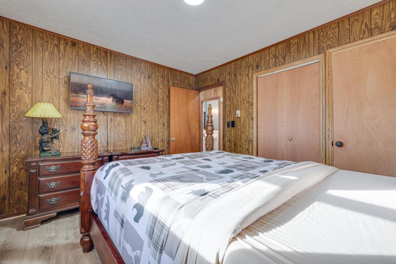 Bear Haven Cabin - Lake, Ac, Pool With Game Room! Gouldsboro